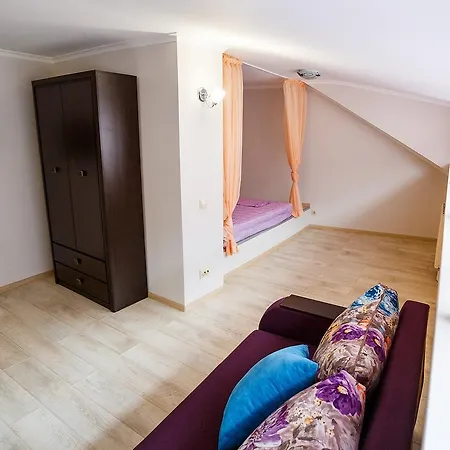 Furmanska 3 Mansarda * Lviv